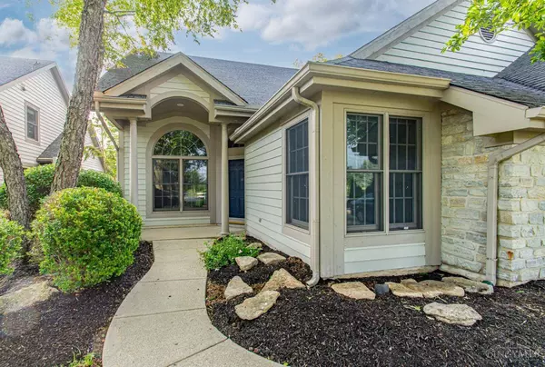 9891 Winding Green Way, Centerville, OH 45459