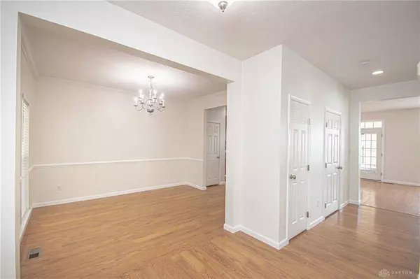 2609 Royal Gateway, Dayton, OH 45431