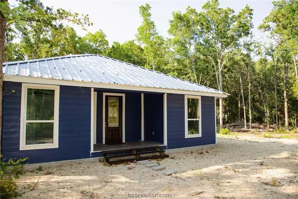 2838 Eagle PT, Caldwell, TX 77836