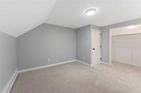 76 Elm ST, Upton, MA 01568