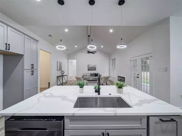 13660 Williams Road, Azle, TX 76020