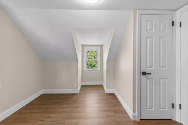 29 Doty Dr, Stoughton, MA 02072