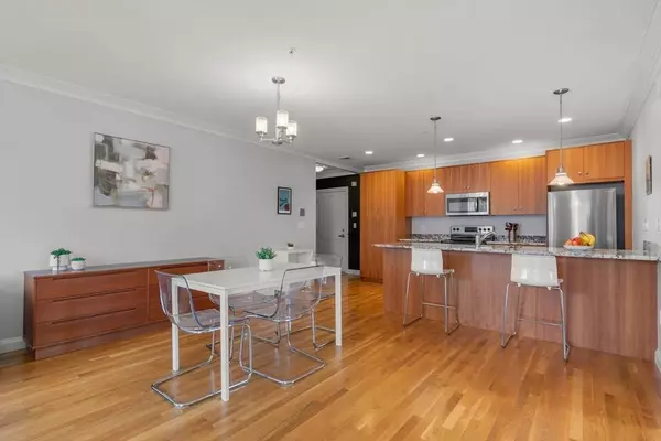 156 Green St #204, Boston, MA 02130