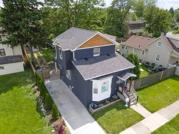 2223 DesPlaines ST, Blue Island, IL 60406