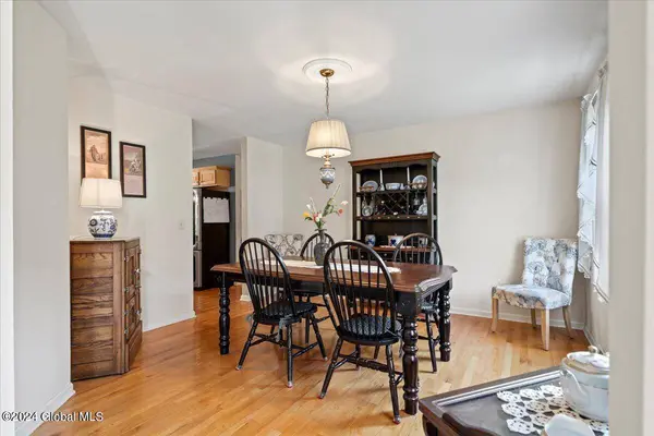 34 Whitney Road #South, Saratoga Springs, NY 12866