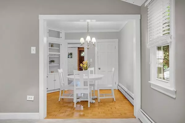 52 High St, Hudson, MA 01749