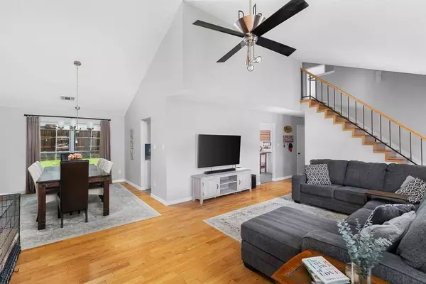 2506 Bentley Drive, Grand Prairie, TX 75052