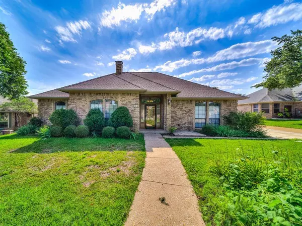 9 Kevin Court, Mansfield, TX 76063