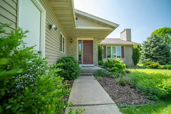 704 Western Meadows Drive, Watertown, WI 53098