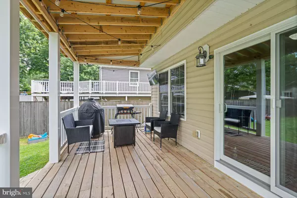 1110 HOTEL DR, Pasadena, MD 21122