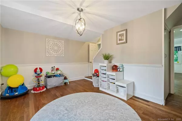 46 Maple Avenue, Bethel, CT 06801