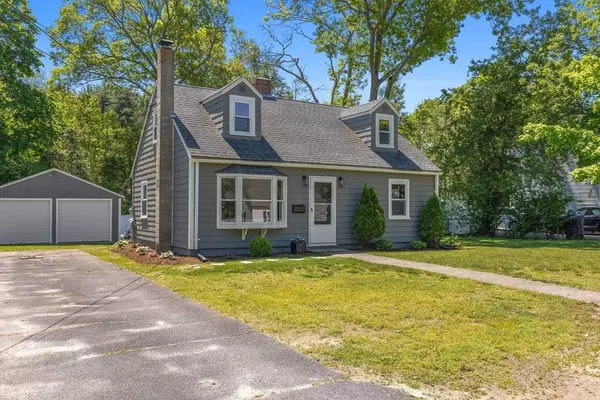 29 Doty Dr, Stoughton, MA 02072