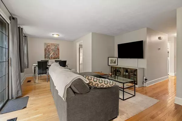 143 Apache Way #143, Tewksbury, MA 01876