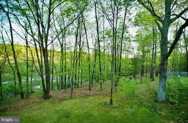 437 BETSY CT, Stroudsburg, PA 18360