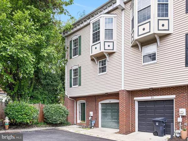 24 W MCCAULLEY CT, Wilmington, DE 19801