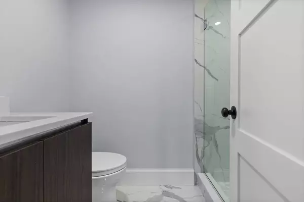 120 Birch St #2, Boston, MA 02131