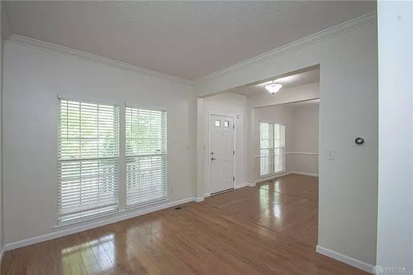 2609 Royal Gateway, Dayton, OH 45431