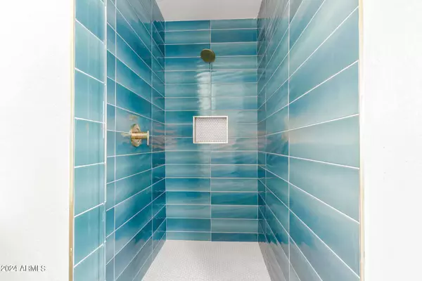 935 W CATALINA Drive, Phoenix, AZ 85013