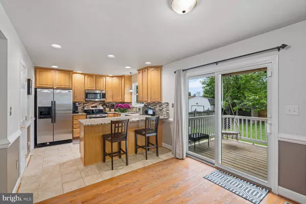 1110 HOTEL DR, Pasadena, MD 21122