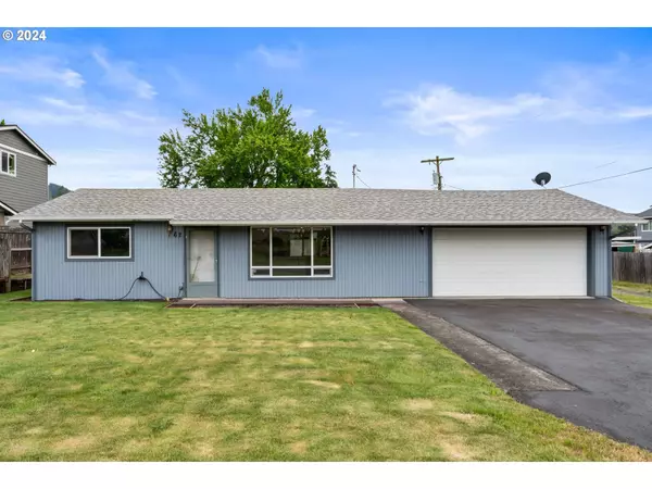 62 E 3RD ST, Lowell, OR 97452