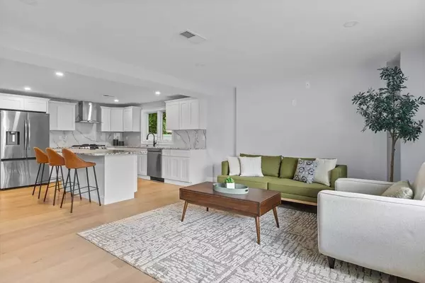 120 Birch St #2, Boston, MA 02131