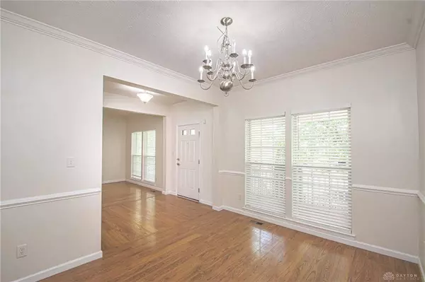 2609 Royal Gateway, Dayton, OH 45431