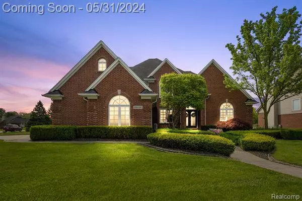 28002 SANTA ANITA Drive S, Chesterfield, MI 48047