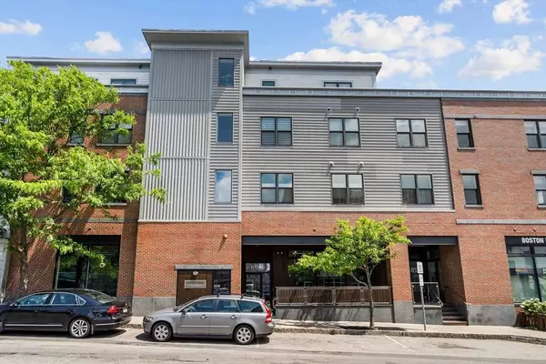 156 Green St #204, Boston, MA 02130