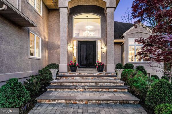 568 BARTRAM RD, Moorestown, NJ 08057