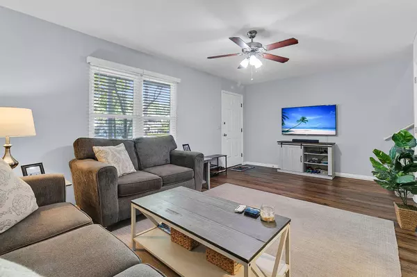 1064 Hunters Trce, Mount Pleasant, SC 29464