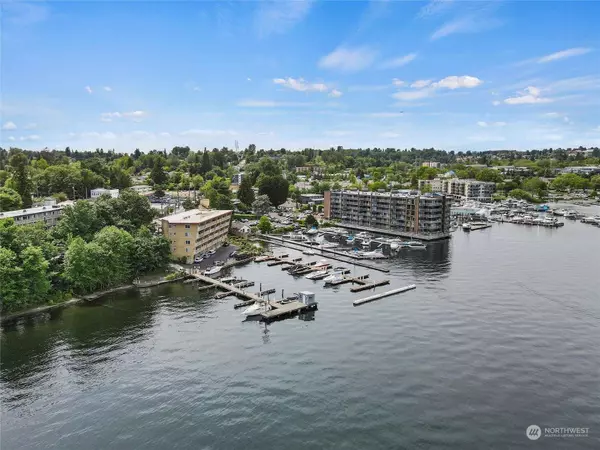 9520 Rainier AVE S #204, Seattle, WA 98118