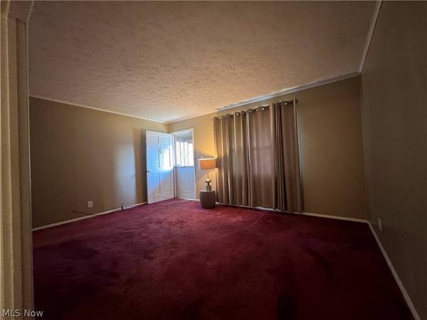 507 W Vine ST, Martins Ferry, OH 43935