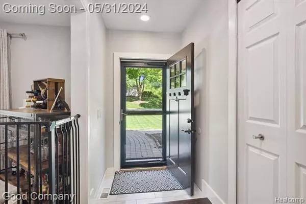 5332 VAN NESS Drive, Bloomfield Hills, MI 48302