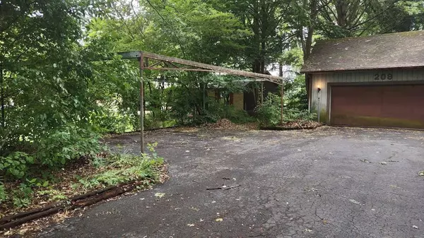 209 Greenbrier Road, Sunbury, OH 43074