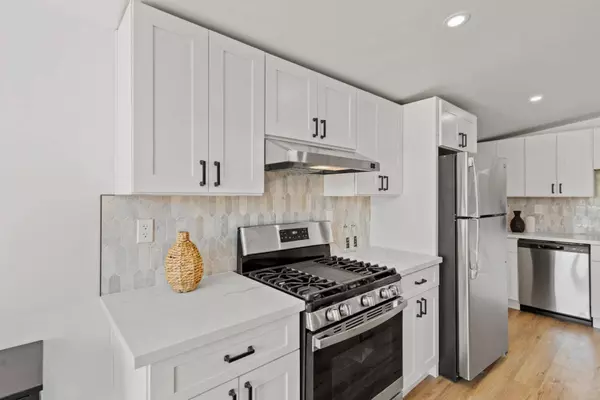 670 Hamilton LN, Santa Clara, CA 95051