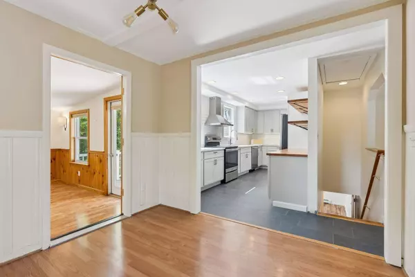 342 Portland ST, Yarmouth, ME 04096