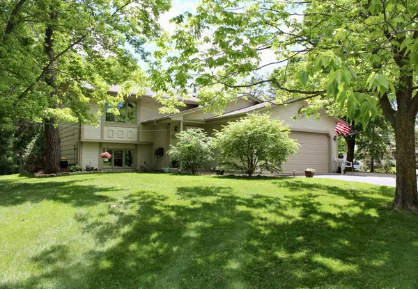 12954 8th AVE N, Zimmerman, MN 55398