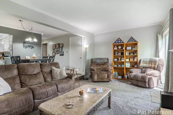 8817 Castle Hill NE Drive #4, Rockford, MI 49341