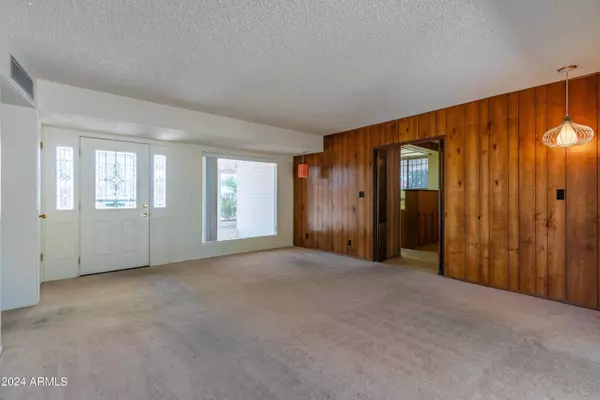 14822 N DANUBE Court, Phoenix, AZ 85053