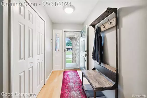 33955 AVONDALE Street, Westland, MI 48186