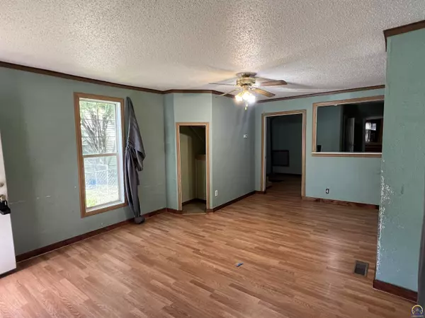 624 SE Chandler ST, Topeka, KS 66607