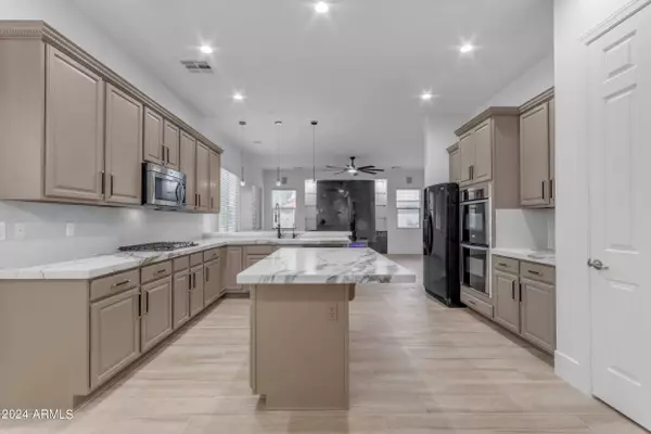 1270 E BARANCA Road, Gilbert, AZ 85297