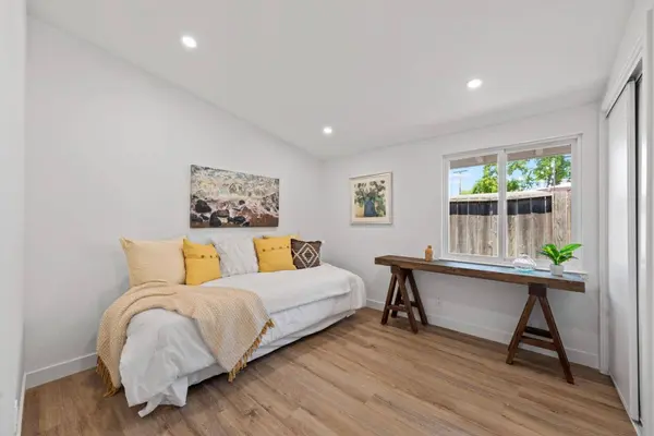 670 Hamilton LN, Santa Clara, CA 95051