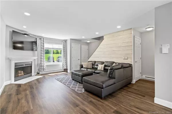 151 Shelter Rock Road #94, Danbury, CT 06810