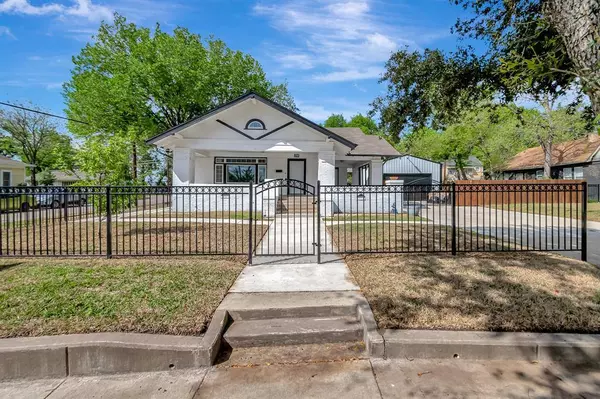 2701 Carter Avenue, Fort Worth, TX 76103
