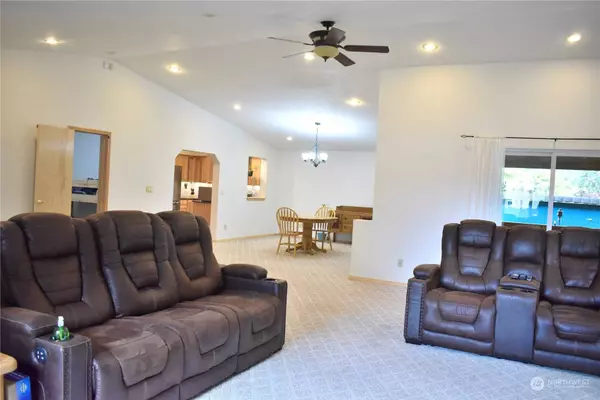 5802 138th PL NE, Marysville, WA 98271