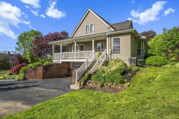 12 Wendover Road, Suffield, CT 06078