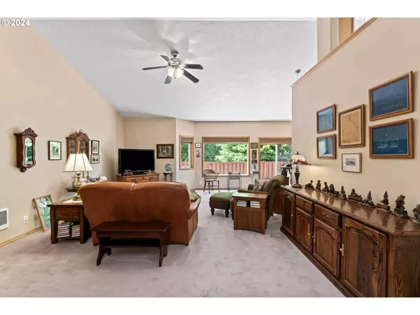 1240 SW CHAD DR, Waldport, OR 97394