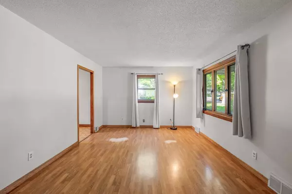 5839 Quebec AVE N, Crystal, MN 55428