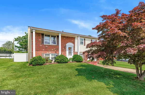 41 SKYLINE DR, New Castle, DE 19720